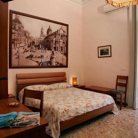 Picone Bed&Breakfast คาตาเนีย ห้อง รูปภาพ