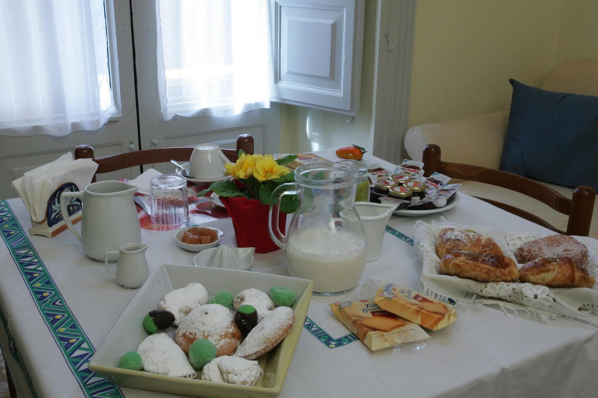 Picone Bed&Breakfast คาตาเนีย ภายนอก รูปภาพ